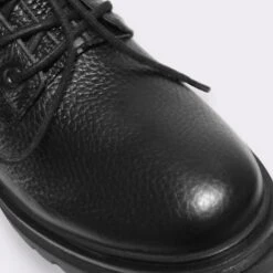 Aldo Zoerwen -Ralph Lauren Store Boot1 detail sq nt 1600x1600 93642fb4 975d 42da 81f4 5f58f9782962