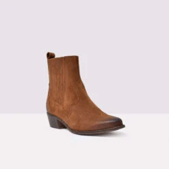 Aldo Foeri 14 Aldo Foeri -Ralph Lauren Store FOERI220001046 3 alt3 sq nt sw