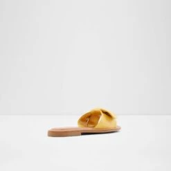 Aldo Abayrith 10 Aldo Abayrith -Ralph Lauren Store abayrith yellow 700 001 043 alt1 sq nt sw