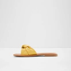 Aldo Abayrith 11 Aldo Abayrith -Ralph Lauren Store abayrith yellow 700 001 043 alt2 sq nt sw