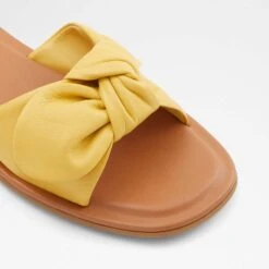 Aldo Abayrith 15 Aldo Abayrith -Ralph Lauren Store abayrith yellow 700 001 043 detail sq nt sw
