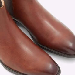 Aldo Aboide -Ralph Lauren Store aboide brown 210 001 043 detail sq nt 2018x2018 c7b97ed0 3ffa 41e9 ade1 f2decbd9c265 sw
