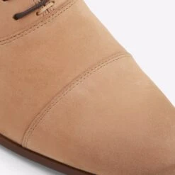 Aldo Albeck -Ralph Lauren Store albeck brown 230 001 031 detail sq nt 2018x2018 513bc8f4 4e46 4e59 b74a fc0a56825297