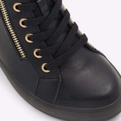 Aldo Aloivu -Ralph Lauren Store aloivu black 001 002 029 detail sq nt 2018x2018 7aee515b b2ed 47d6 8a85 e9180b753b8f sw