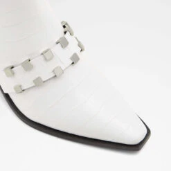 Aldo Ambara 13 Aldo Ambara -Ralph Lauren Store ambara white 100 001 004 alt4 sq nt 1600x1600 db42d7ff ae01 41b9 a994 0409dce59a3e sw