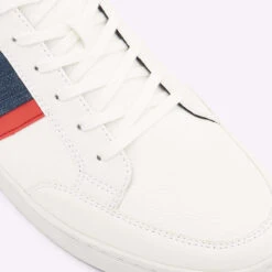 Aldo Assimilis -Ralph Lauren Store assimilis white 112 002 043 detail sq nt 2018x2018 a2dc91fc 7941 4d17 b9a6 d5e5003b3f35 sw