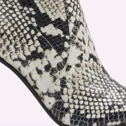 Aldo Aurella 9 Aldo Aurella -Ralph Lauren Store aurella multi 964 002 044 detail sq nt 2018x2018 3a66e6e9 8cdf 44d4 bcf9 e64263959c9b sw