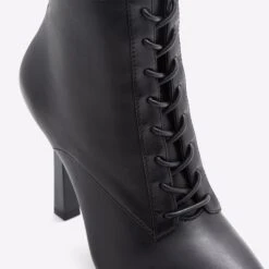 Aldo Began -Ralph Lauren Store began black 001 001 043 detail sq nt 2018x2018 f46c3beb 9db1 4372 8902 82c9b4bff147