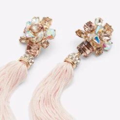 Aldo Bohu -Ralph Lauren Store bohu pink 680 detail sq nt 2018x2018 b4205443 55b2 4101 a88b efaa127b45d4