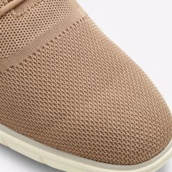 Aldo Bruge -Ralph Lauren Store bruge brown 230 003 017 detail sq nt 2018x2018 10813023 008d 4951 a411 08ed3a3e50d0