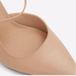 Aldo Brunette -Ralph Lauren Store brunette beige 270 001 043 detail sq nt 2018x2018 157c3e6c e6a7 4bc1 9aa0 e93d6b442e81