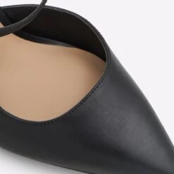 Aldo Brunette -Ralph Lauren Store brunette black 001 001 043 detail sq nt 2018x2018 f3af8089 6202 4271 8811 a645c7ce0473