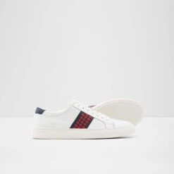 Aldo Burngup -Ralph Lauren Store burngup white 110 001 043 alt2 sq nt 1600x1600 08fc10ad ea12 4b1c a626 07d1a0f46d0f sw