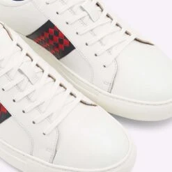 Aldo Burngup -Ralph Lauren Store burngup white 110 001 043 detail sq nt 2018x2018 325a59e0 b6e3 4028 8444 29e8171f5348 sw