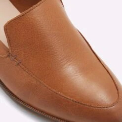 Aldo Cadoelle -Ralph Lauren Store cadoelle brown 220 001 025 detail sq nt 2018x2018 210f7c61 11a0 4c95 a7e9 1dc76625ef14 sw