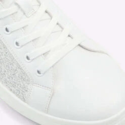 Aldo Carapetos -Ralph Lauren Store carapetos white 100 002 011 detail sq nt 2018x2018 cfcac3f9 935e 47da a754 d1175df270e6 sw