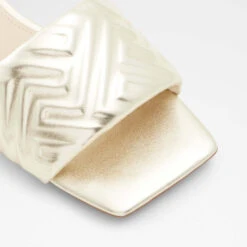 Aldo Cleona -Ralph Lauren Store cleona gold 710 002 008 alt4 sq nt 1600x1600 aacf7440 59f8 401b 90a3 058cd3313823 sw