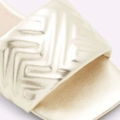 Aldo Cleona -Ralph Lauren Store cleona gold 710 002 008 detail sq nt 2018x2018 72a69477 dfed 4a51 ab8b c369c440d400 sw