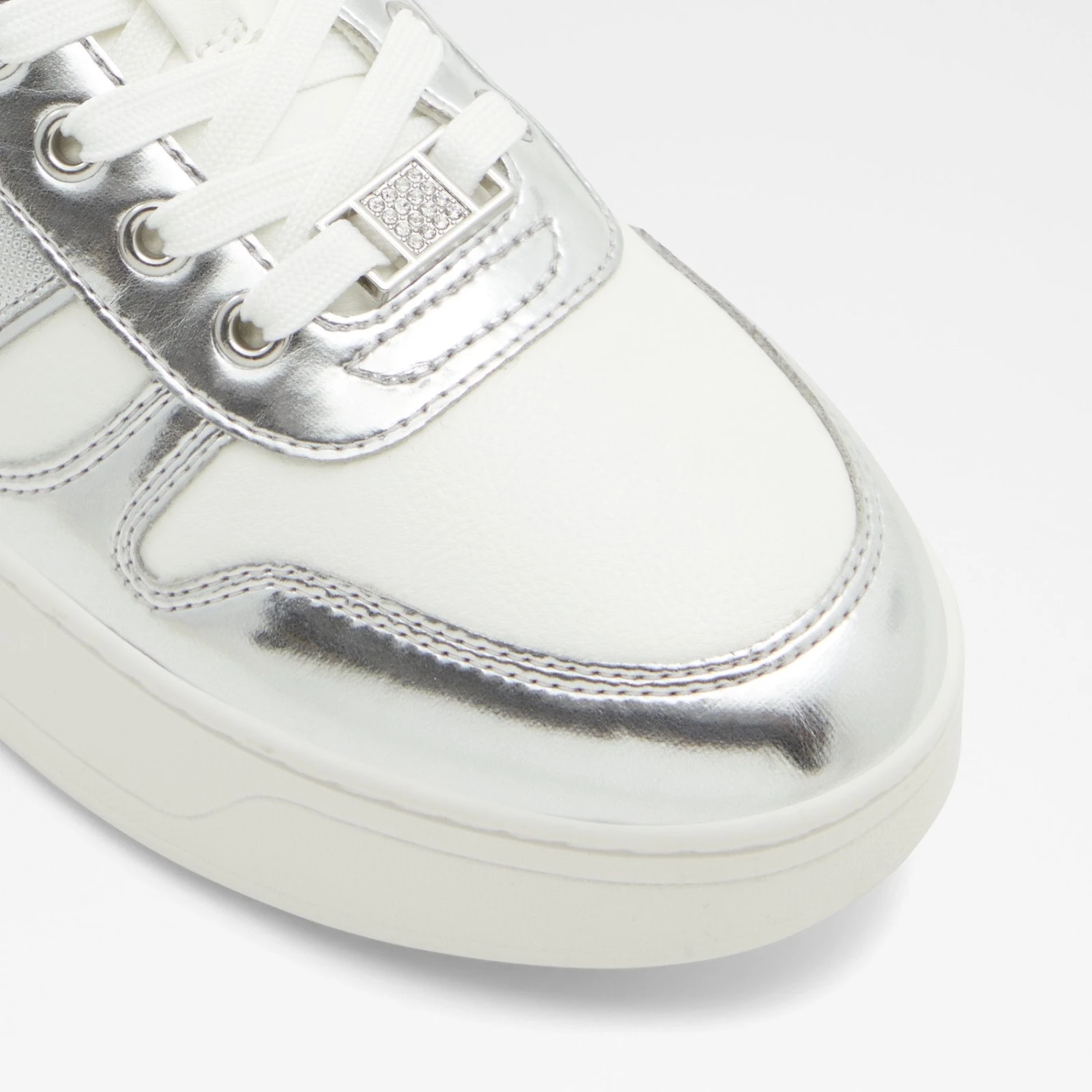 Aldo Clubhouse 7 Aldo Clubhouse - Image 7