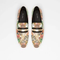 Aldo Connery -Ralph Lauren Store connery multi 968 002 038 alt5 sq nt 1600x1600 9bf2e919 d6df 41c3 9644 a86161436716 sw