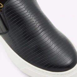 Aldo Crendan -Ralph Lauren Store crendan black 001 002 022 detail sq nt 2018x2018 2b51352e c079 4de8 8968 56cec5b01516 sw