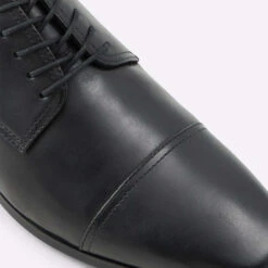 Aldo Cuciroflex -Ralph Lauren Store cuciroflex black 001 001 043 detail sq nt 2018x2018 095f02ff 37f2 4086 a0ed 5ec59c18405e sw