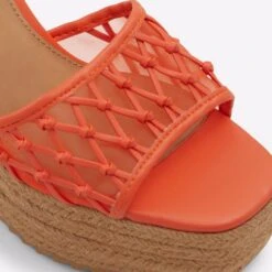 Aldo Dellen -Ralph Lauren Store dellen orange 820 002 029 detail sq nt 2018x2018 ed3b486c 648a 4615 be86 f45f26ce9f60