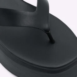 Aldo Delphy -Ralph Lauren Store delphy black 001 002 043 detail sq nt 2018x2018 7aed285c 6ce1 4e56 93c7 7c0b1804ac9d sw