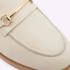Aldo Derena 15 Aldo Derena -Ralph Lauren Store derena white 110 001 043 detail sq nt 2018x2018 7b40fe45 e918 4f31 9b31 40d9ea466a5c sw
