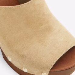 Aldo Drenania -Ralph Lauren Store drenania beige 260 001 046 detail sq nt 2018x2018 925e6faf 4e34 42c5 abe3 3aa02b25e504