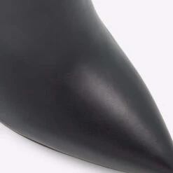 Aldo Elauwen -Ralph Lauren Store elauwen black 001 002 029 detail sq nt 2018x2018 a1304dc9 c8be 46b4 936a 2b4940948e7a sw