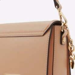Aldo Elobressi -Ralph Lauren Store elobressi beige 280 002 029 detail sq nt 2018x2018 1df03bb6 bd9e 4637 9369 742edde810ca