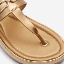 Aldo Enorel 15 Aldo Enorel -Ralph Lauren Store enorel gold 715 002 051 detail sq nt 2018x2018 29c965cd 69eb 48d0 ac1a 7b123387feb1