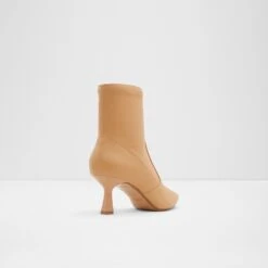 Aldo Fawna -Ralph Lauren Store fawna beige 259 002 043 alt1 sq nt 1600x1600 21e81a2d cbb1 423a 9639 3a602da439d3