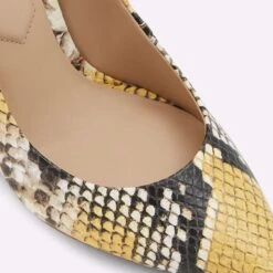 Aldo Febriclya -Ralph Lauren Store febriclya yellow 750 001 044 detail sq nt 2018x2018 f38ecd4b 087a 4ea8 a647 f32583895e0c sw