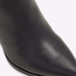 Aldo Fralisso 15 Aldo Fralisso -Ralph Lauren Store fralisso black 001 001 043 detail sq nt 2018x2018 c8c15013 0e11 4471 8c2b 91b04725c2c8 sw