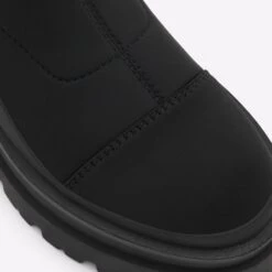 Aldo Gallop -Ralph Lauren Store gallop black 001 003 030 detail sq nt 2018x2018 2b9e92d6 8a66 4679 88b1 25de8ed9f14d