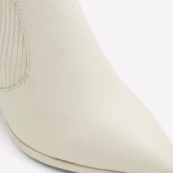 Aldo Ganini -Ralph Lauren Store ganini white 110 003 017 detail sq nt 2018x2018 2ce05401 8647 47ce ab43 677fb6c8c599