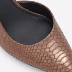 Aldo Gannaeryn -Ralph Lauren Store gannaeryn brown 222 002 044 detail sq nt 2018x2018 2b2eb86b f165 4bf2 95c8 91c10330b881