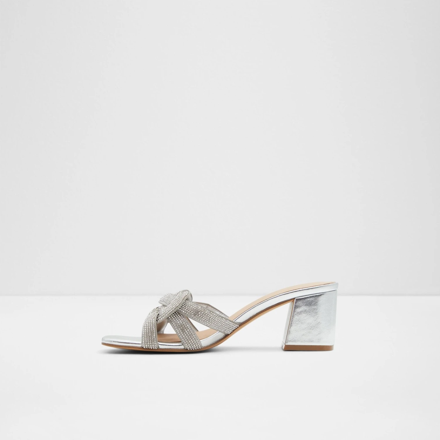 Aldo Grandly 4 Aldo Grandly - Image 4