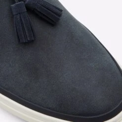 Aldo Griladric -Ralph Lauren Store griladric blue 410 002 031 detail sq nt 2018x2018 b4228a7e 8d5f 43e7 afb4 3083a642fa75