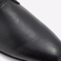 Aldo Guaran -Ralph Lauren Store guaran black 001 001 043 detail sq nt 2018x2018 dc3136c3 df1a 4b94 84c8 b525b448981b