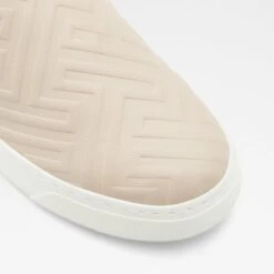 Aldo Gung 13 Aldo Gung -Ralph Lauren Store gung pink 680 002 008 alt4 sq nt 1600x1600 45b14621 7c32 461b bf5d 10f93e984f5e