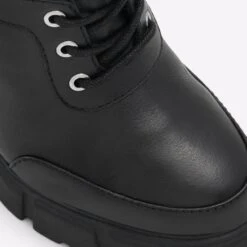 Aldo Gyrn -Ralph Lauren Store gyrn black 001 001 043 detail sq nt 2018x2018 29abd488 8dfc 4977 85cc 195504f86872