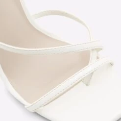 Aldo Hainiel -Ralph Lauren Store hainiel white 100 002 033 detail sq nt 2018x2018 8720155d e33a 43b4 8cca ad3986acee73