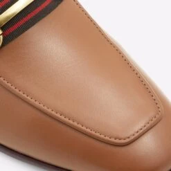 Aldo Heliothis 15 Aldo Heliothis -Ralph Lauren Store heliothis brown 220 001 043 detail sq nt 2018x2018 368cf578 e1bb 438b a446 15fb5a804dfa