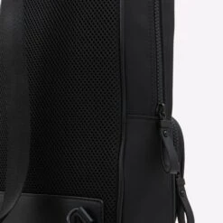 Aldo Hohatrem -Ralph Lauren Store hohatrem black 008 003 029 detail sq nt 2018x2018 bda259f1 b065 4ece bdb1 56273c3cf226