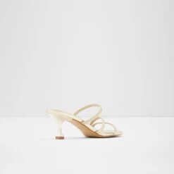 Aldo Illowra 9 Aldo Illowra -Ralph Lauren Store illowra gold 710 002 042 alt1 sq nt 1600x1600 4c47f11b ca53 4bb2 a58b e11dfc310254