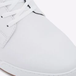 Aldo Jeanluc -Ralph Lauren Store jeanluc white 100 002 043 detail sq nt 2018x2018 91f325a0 ef42 45c4 84e9 8eff10add51b