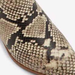 Aldo Kaicia -Ralph Lauren Store kaicia beige 280 001 044 detail sq nt 2018x2018 2a6ef163 76ca 42ab b711 f2050706a35a